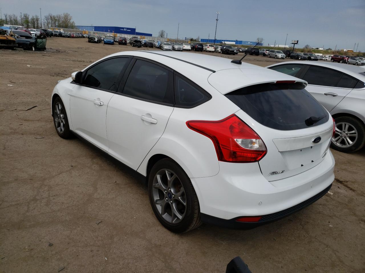 Photo 3 from auction – 2014 FORD FOCUS SE with VIN 1FADP3K2XEL183139
