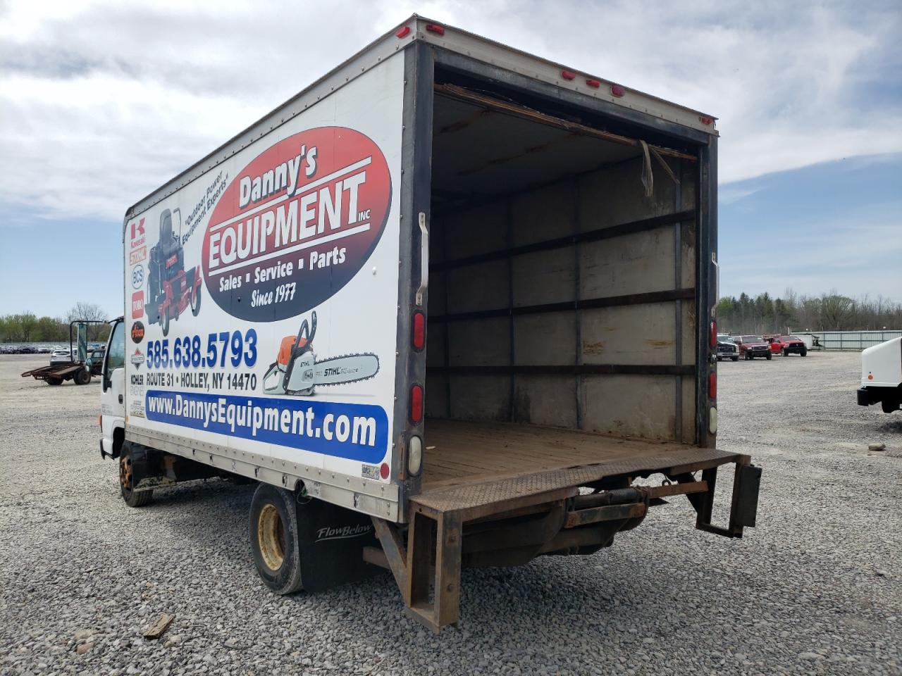 Photo 3 from auction – 2005 GMC W4500 with VIN J8DC4B16257001650