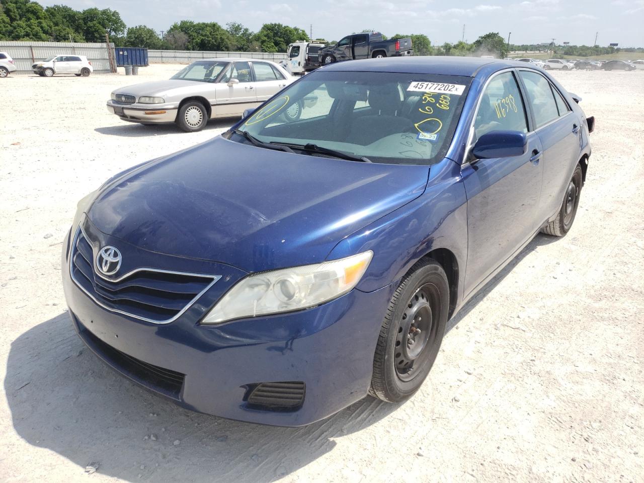 Foto 2 de la subasta – 2011 TOYOTA CAMRY BASE con VIN 4T1BF3EK4BU684660