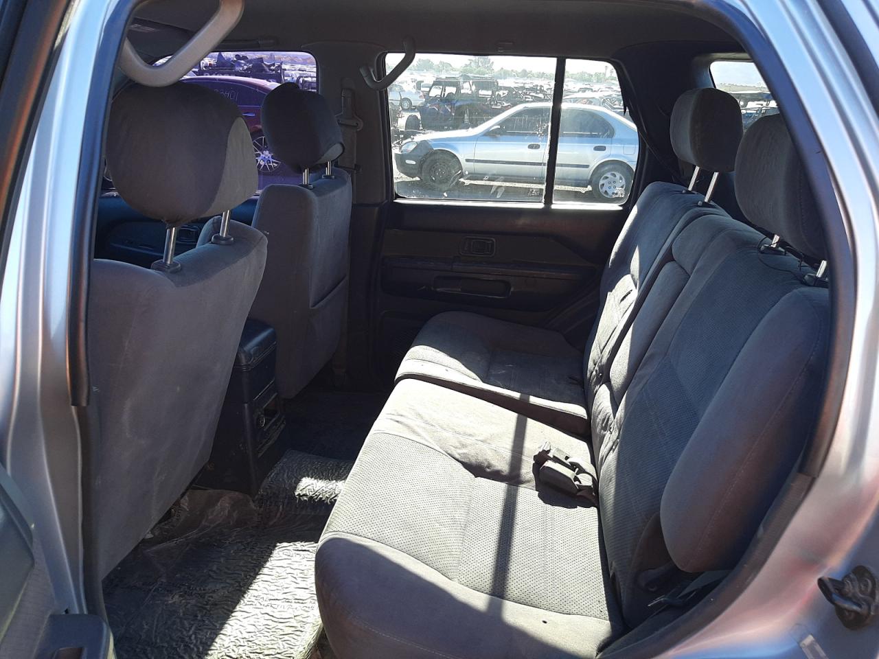 Photo 6 from auction – 2000 NISSAN PATHFINDER with VIN JN8AR07S0YW400834