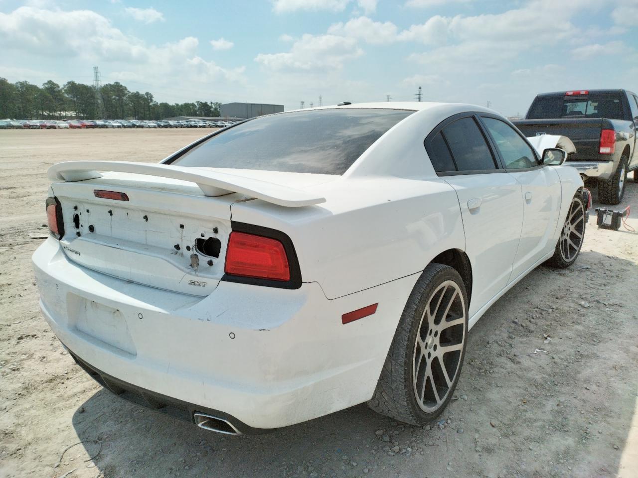Photo 4 from auction – 2014 DODGE CHARGER SX with VIN 2C3CDXHG8EH371104