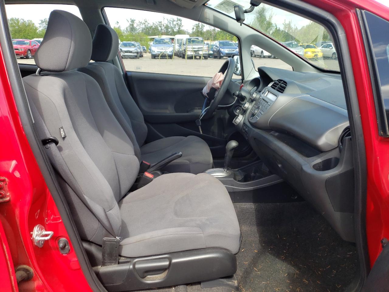 Photo 5 from auction – 2010 HONDA FIT with VIN JHMGE8H20AC040551