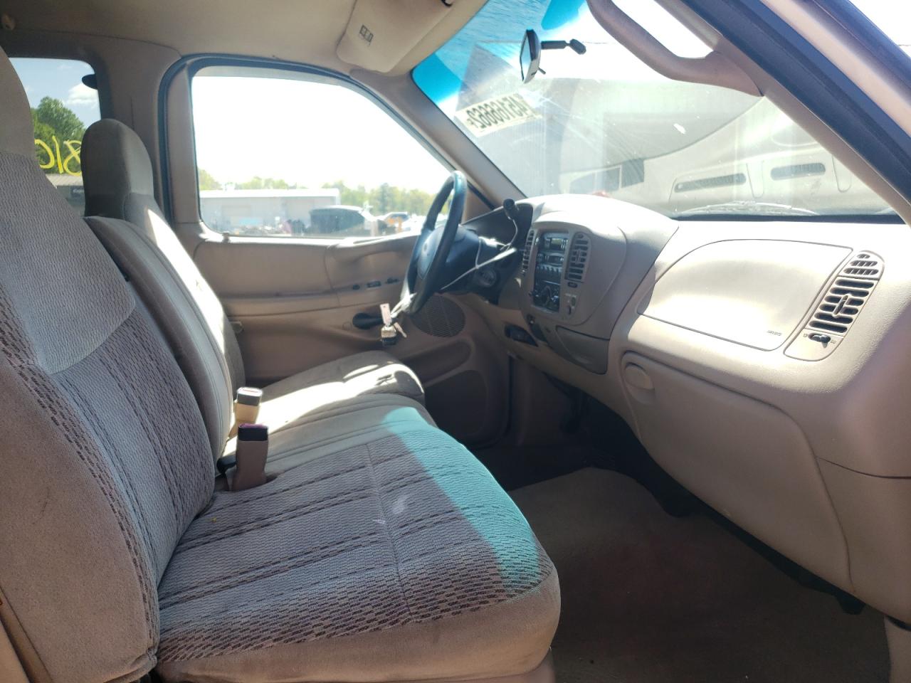 صورة رقم 5 من المزاد - 1998 FORD F250 مع VIN 2FTRX27L5WCB09148