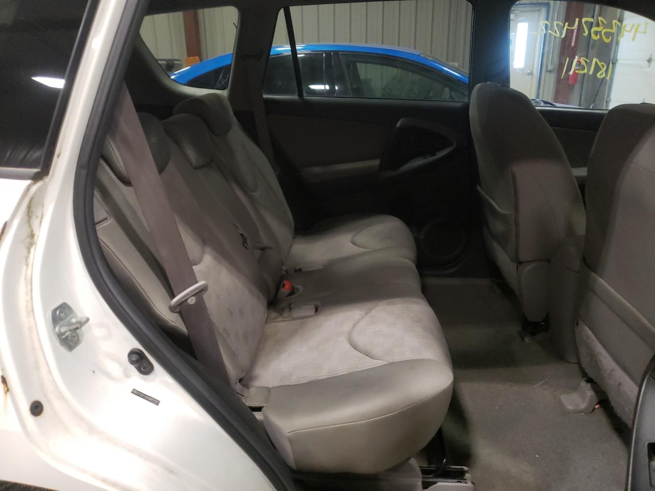 Photo 6 from auction – 2009 TOYOTA RAV4 with VIN 2T3ZF33V69W011351