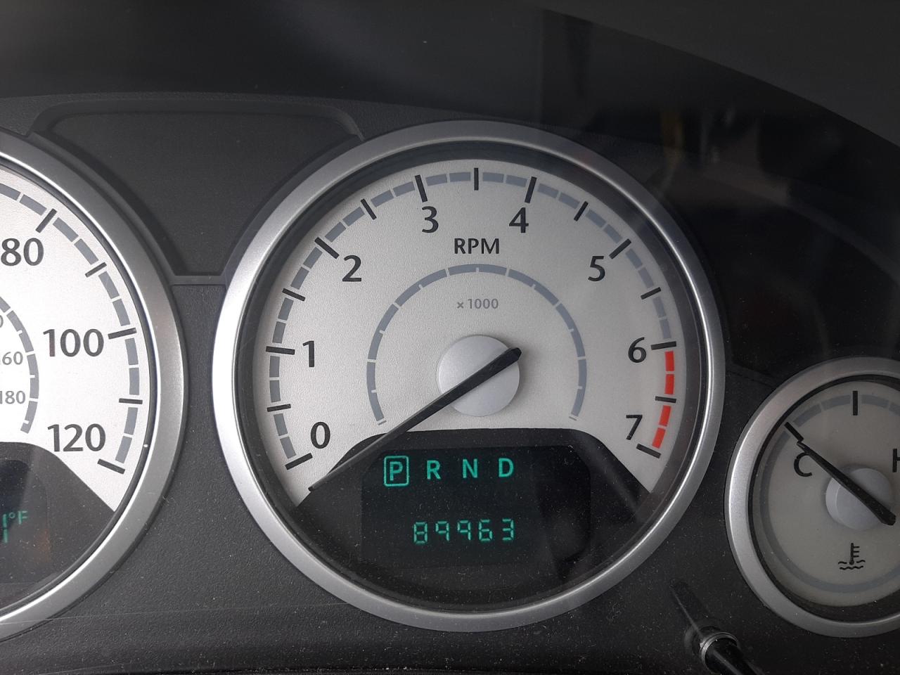 Photo 8 from auction – 2010 CHRYSLER TOWN & COU with VIN 2A4RR2D16AR456257