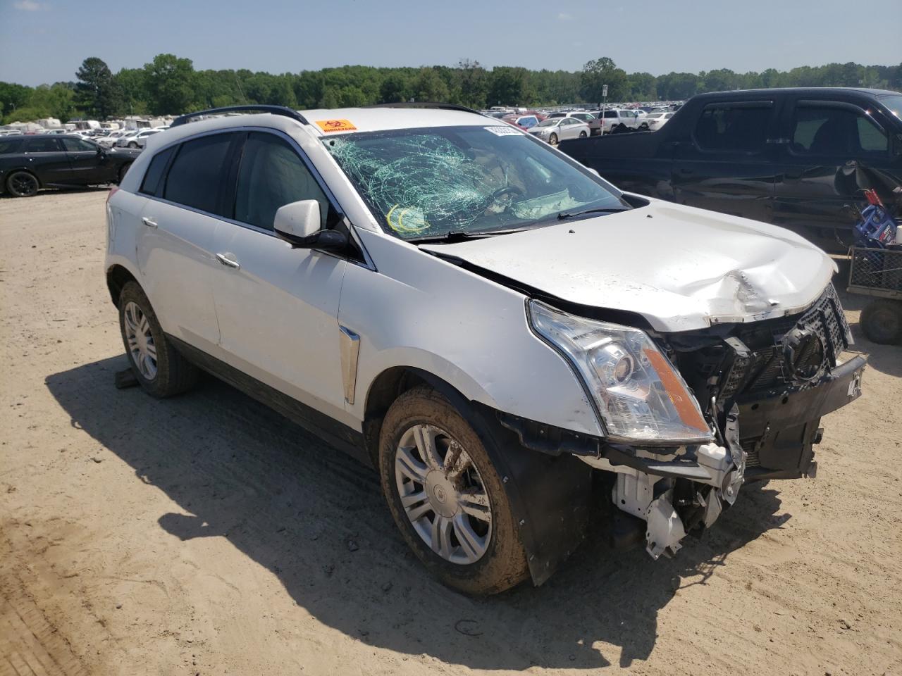 CADILLAC SRX 2015 with VIN 3GYFNAE34FS547790 - Photo from auction