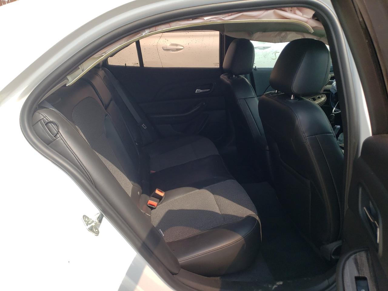 Photo 6 from auction – 2014 CHEVROLET MALIBU 1LT with VIN 1G11C5SL6EF113173