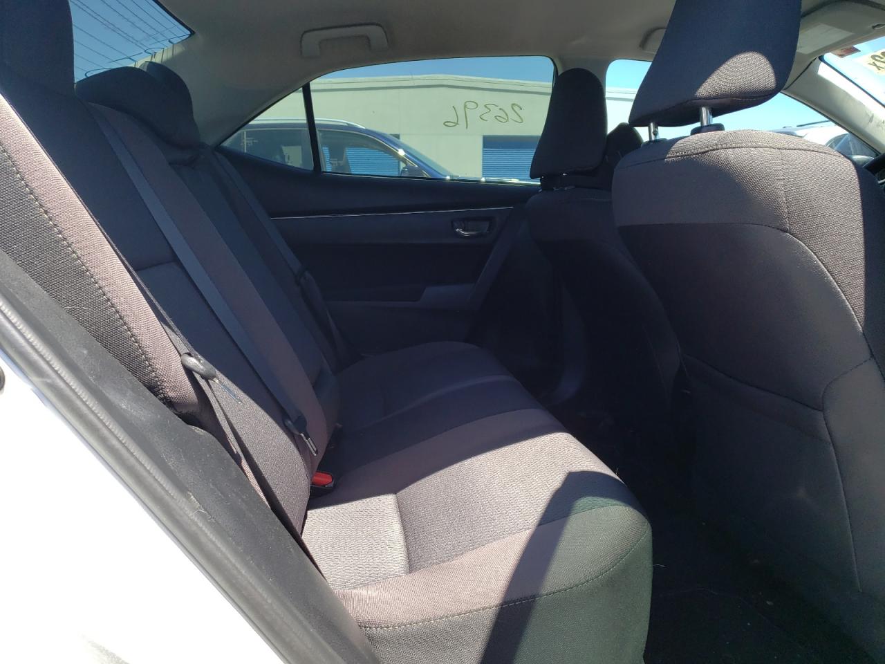 Photo 6 from auction – 2017 TOYOTA COROLLA L with VIN 5YFBURHEXHP699740