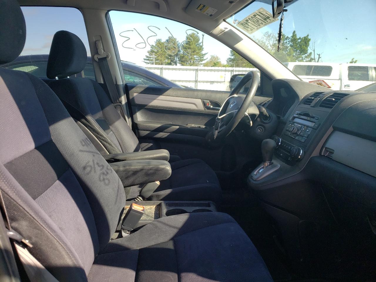 Photo 5 from auction – 2011 HONDA CR-V SE with VIN 5J6RE4H41BL003279