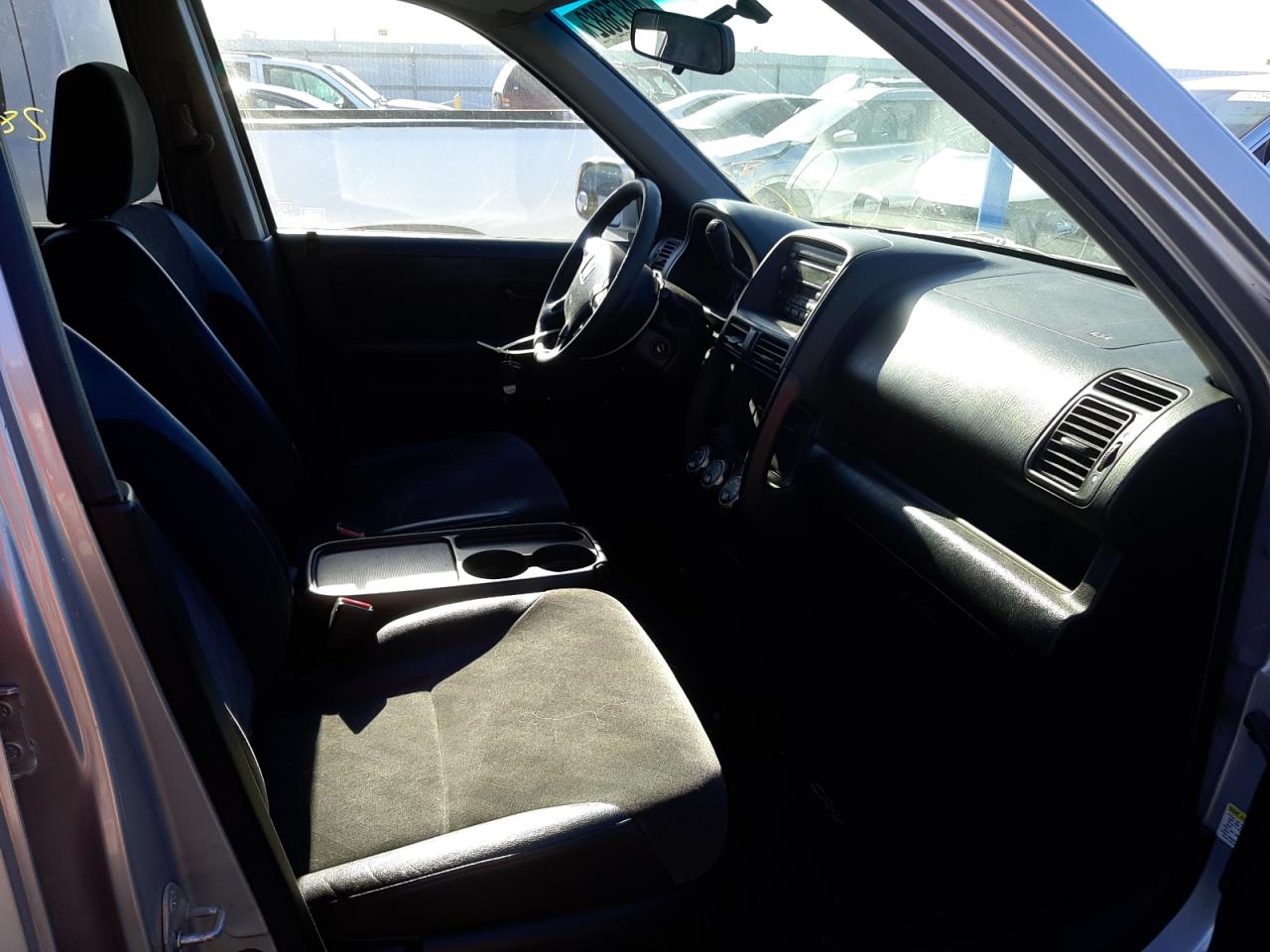 Photo 5 from auction – 2002 HONDA CR-V EX with VIN JHLRD788X2C095332