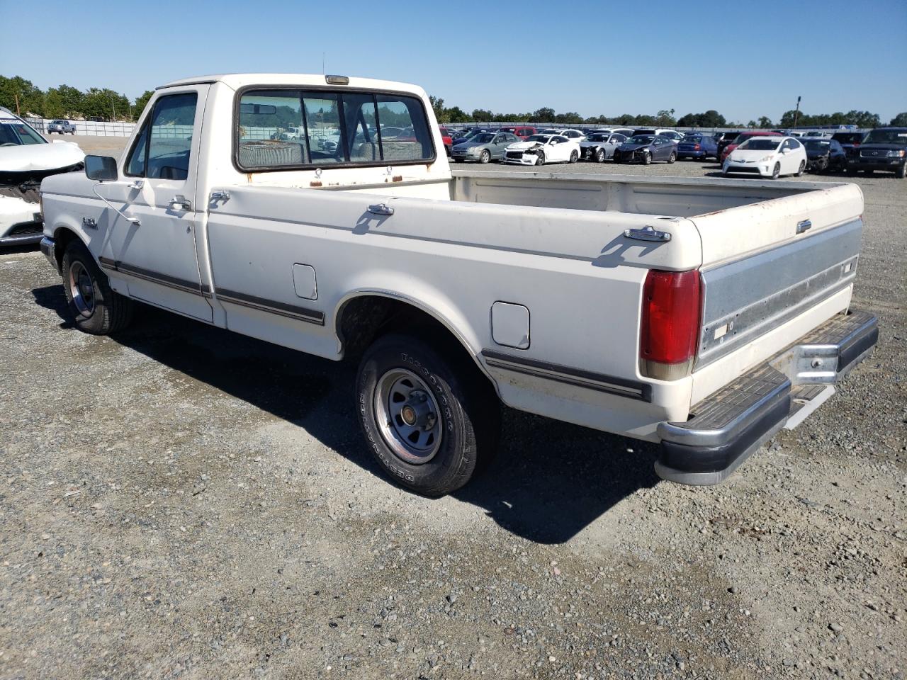 Photo 3 from auction – 1989 FORD F150 with VIN 1FTEF15Y9KLB47265