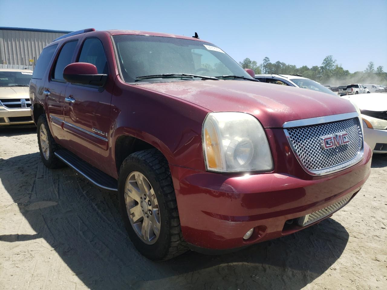 GMC YUKON DENA 2007 with VIN 1GKFK63857J155144 - Photo from auction