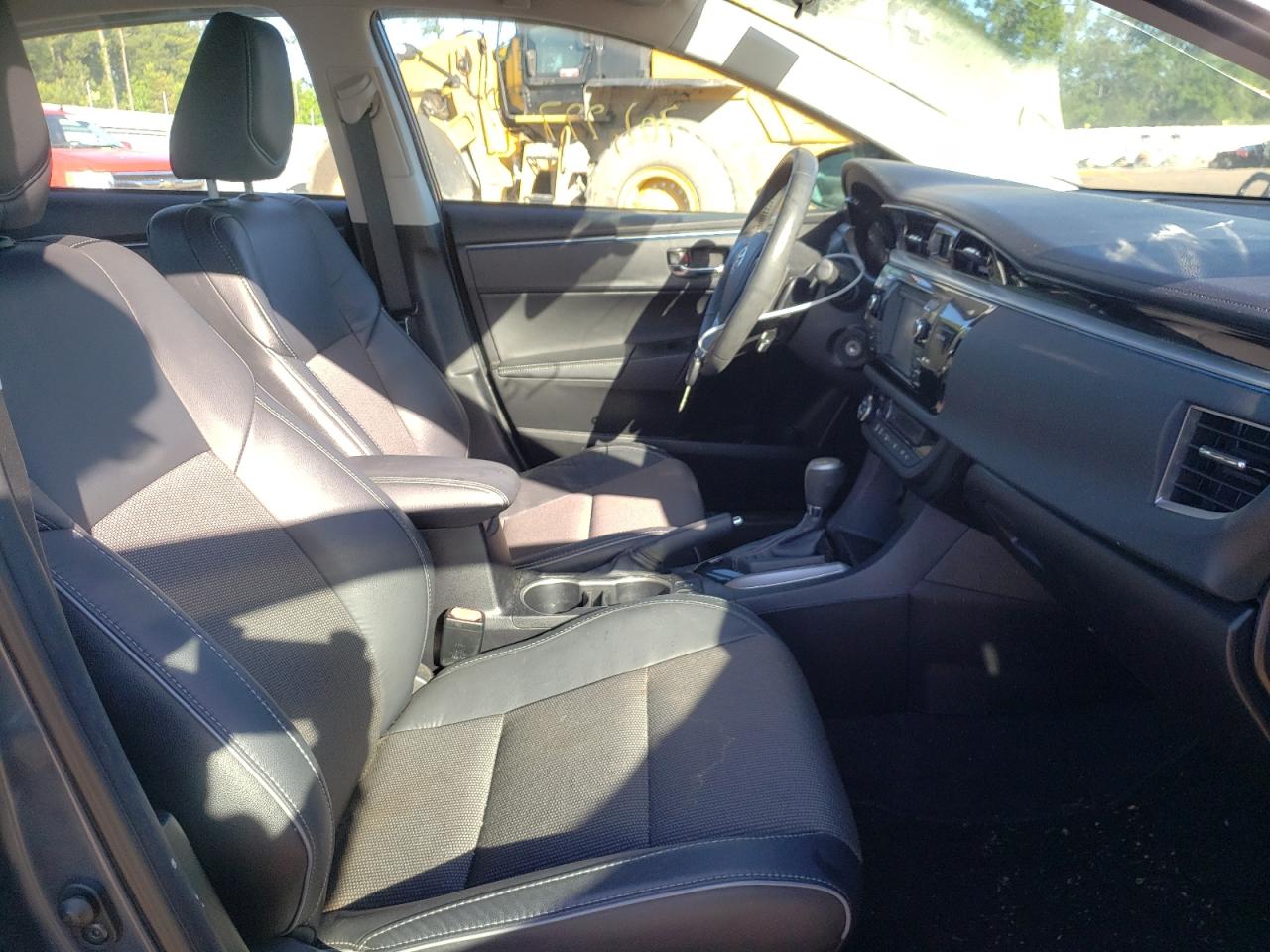 Photo 5 from auction – 2015 TOYOTA COROLLA L with VIN 2T1BURHEXFC284818