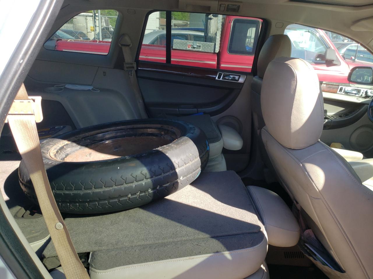 Photo 6 from auction – 2005 CHRYSLER PACIFICA T with VIN 2C8GF68415R398886