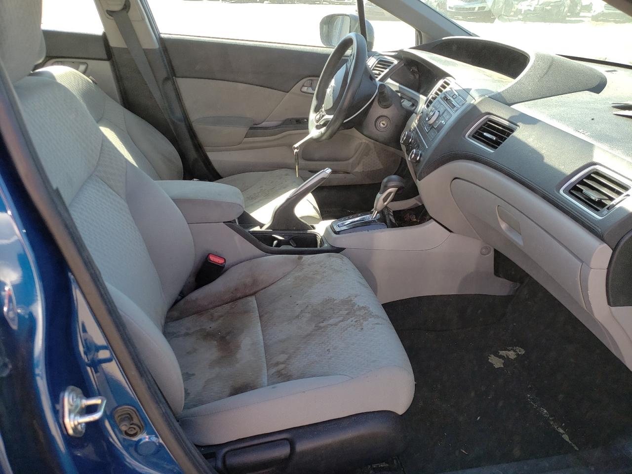 Photo 5 from auction – 2014 HONDA CIVIC LX with VIN 19XFB2F53EE254125