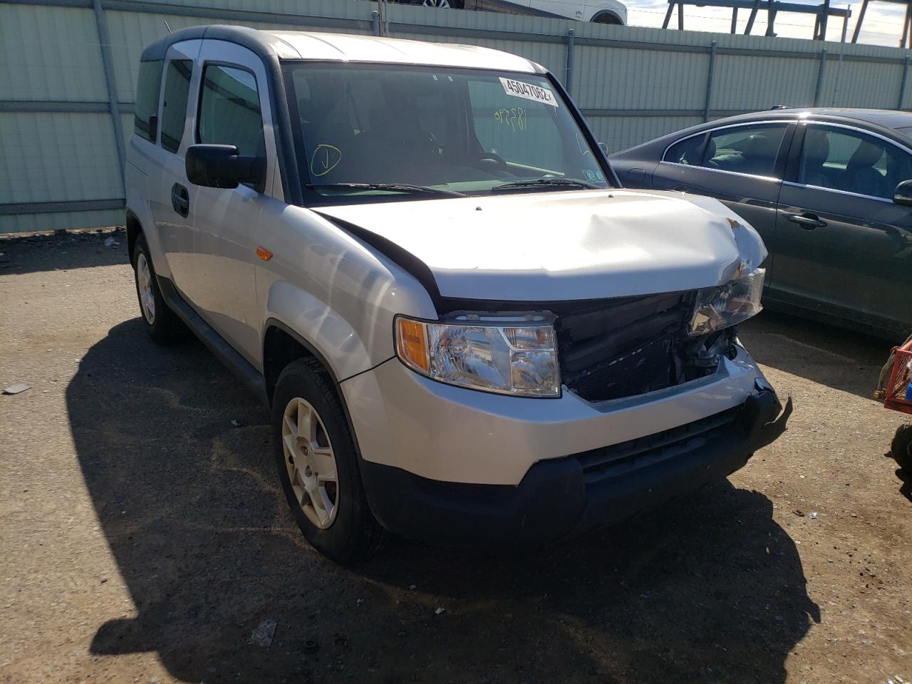 HONDA ELEMENT LX 2011 with VIN 5J6YH2H36BL007150 - Photo from auction