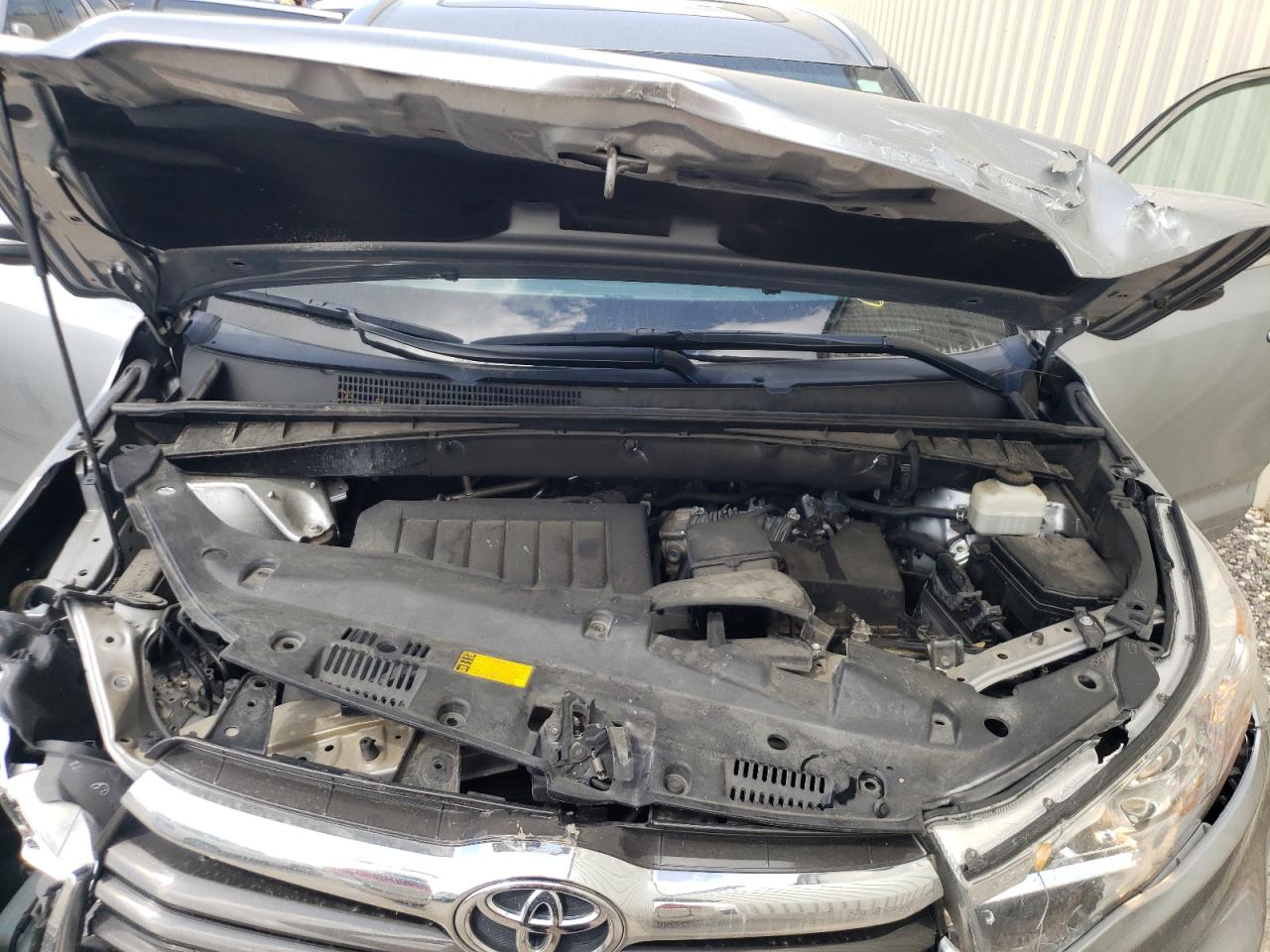 Photo 7 from auction – 2016 TOYOTA HIGHLANDER with VIN 5TDYKRFH2GS160418