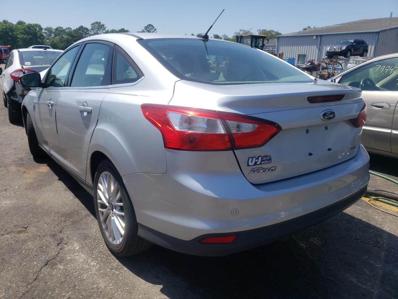 Photo 3 from auction – 2012 FORD FOCUS SEL with VIN 1FAHP3H24CL339018