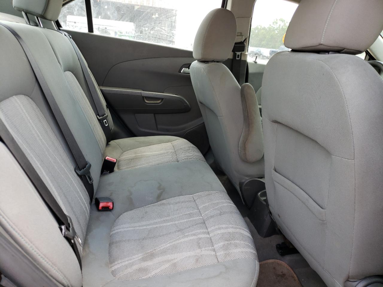 Photo 6 from auction – 2014 CHEVROLET SONIC LT with VIN 1G1JC5SH5E4157737
