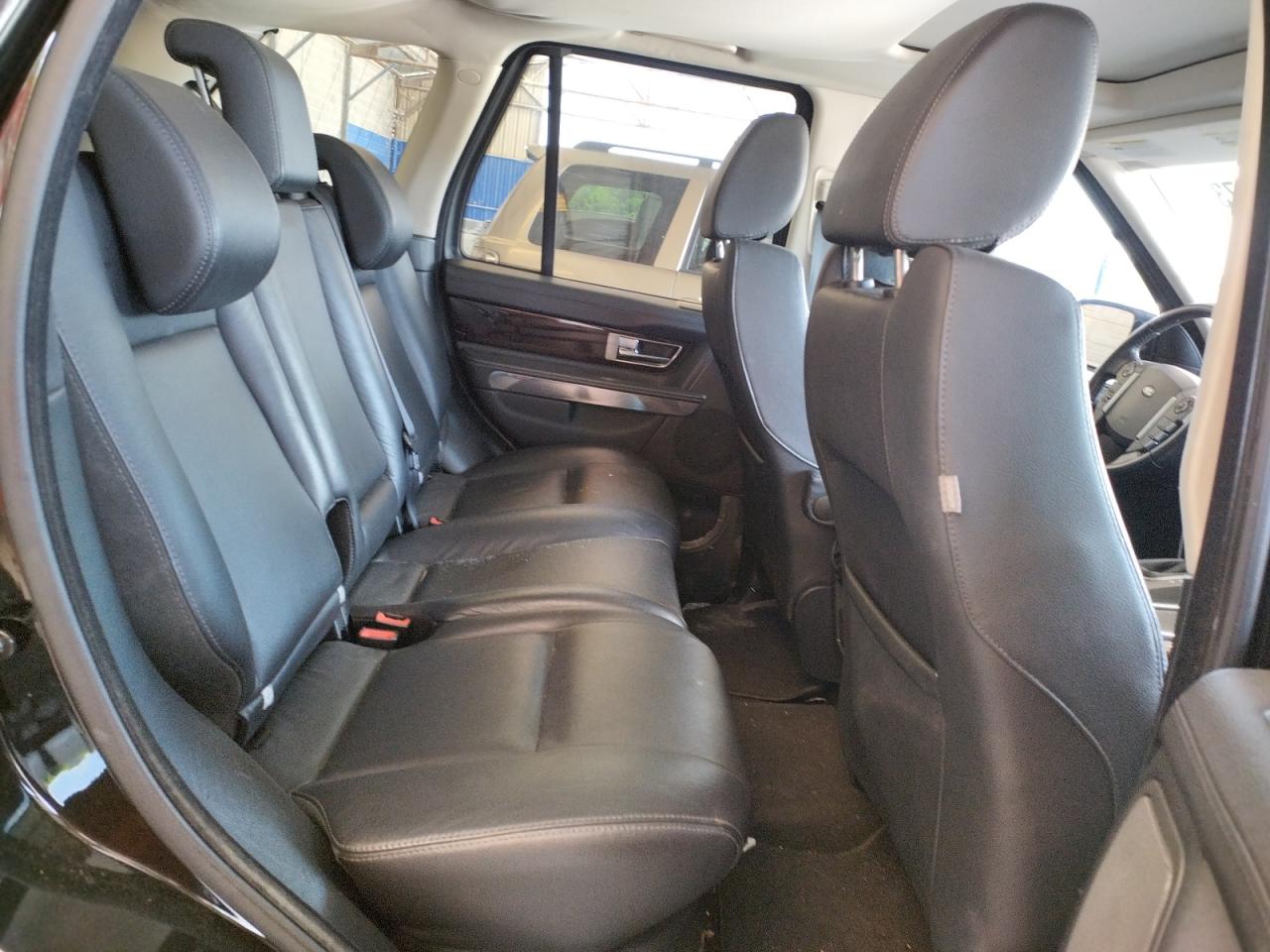 Photo 6 from auction – 2011 LAND ROVER RANGE ROVE with VIN SALSF2D46BA263437