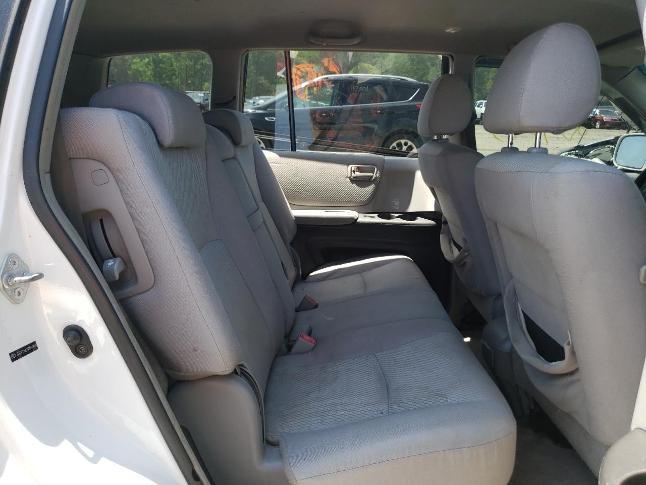 Photo 6 from auction – 2004 TOYOTA HIGHLANDER with VIN JTEDP21A240010496