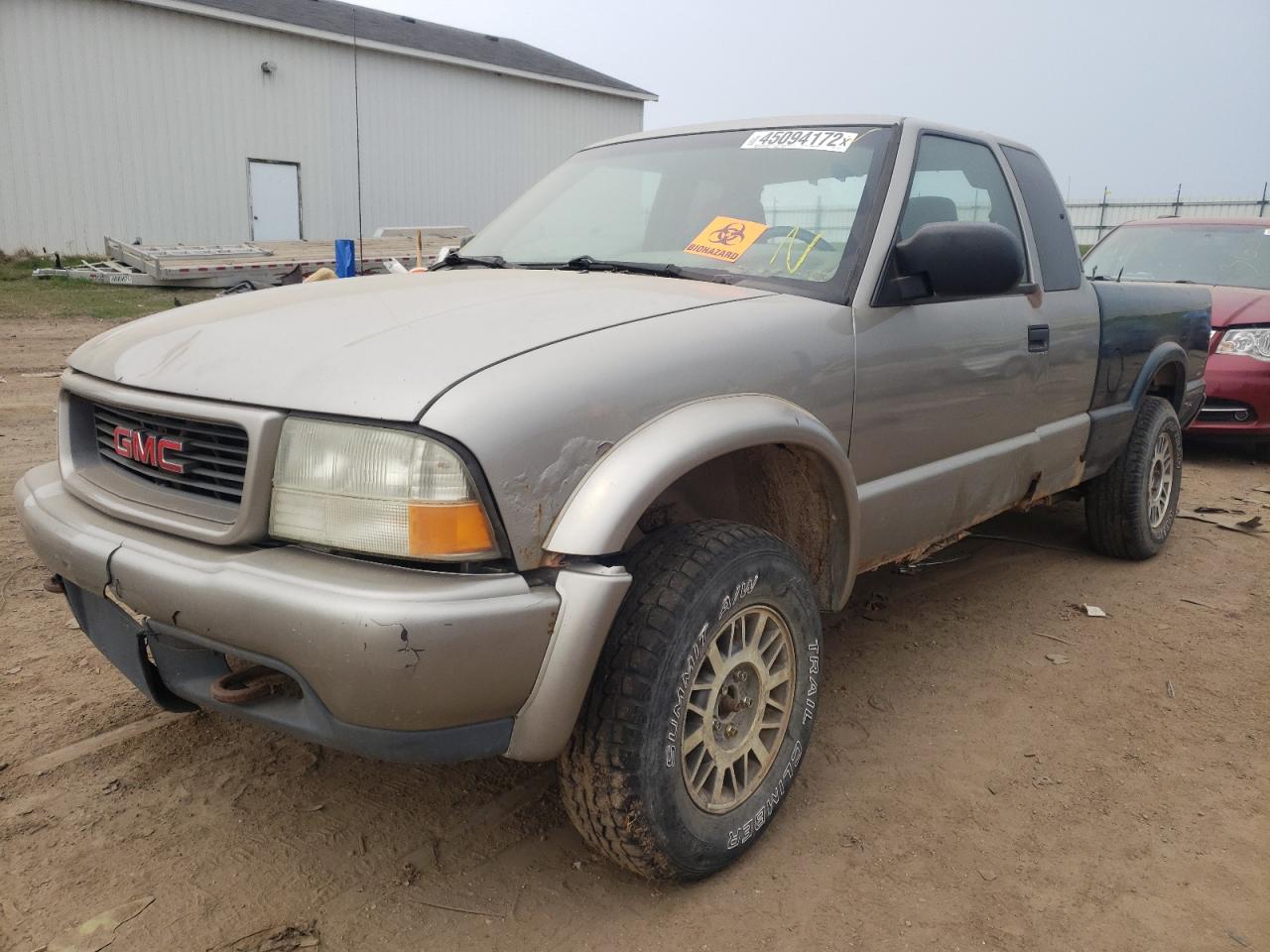 Photo 2 from auction – 2001 GMC SONOMA with VIN 1GTCT19W618237449