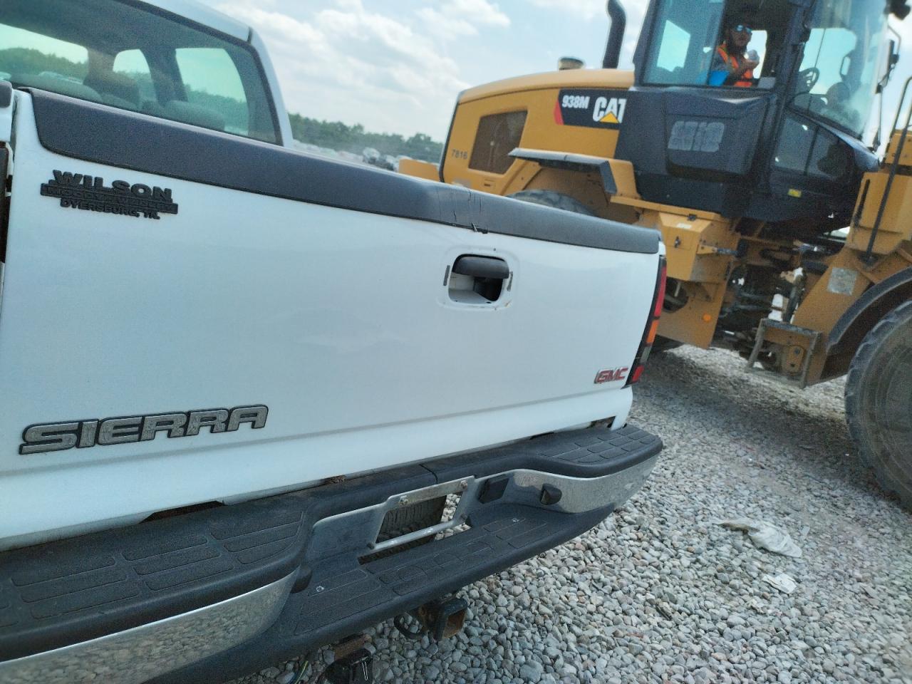 Photo 3 from auction – 2006 GMC NEW SIERRA with VIN 2GTEC13V561324925