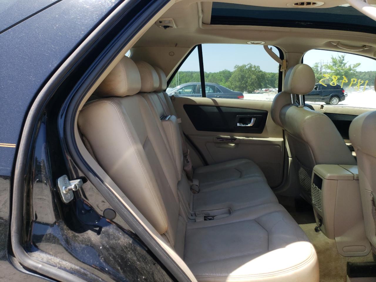 Photo 6 from auction – 2004 CADILLAC SRX with VIN 1GYEE637840156693