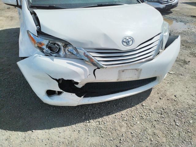 Photo 9 from auction – 2017 TOYOTA SIENNA LE with VIN 5TDJZ3DCXHS162033