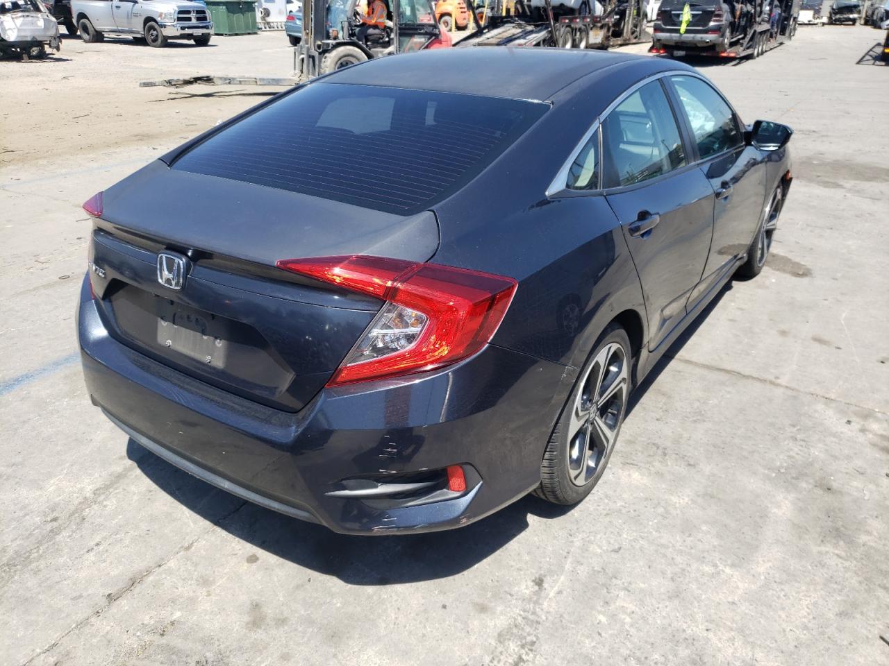 Photo 4 from auction – 2016 HONDA CIVIC LX with VIN 19XFC2F59GE011337