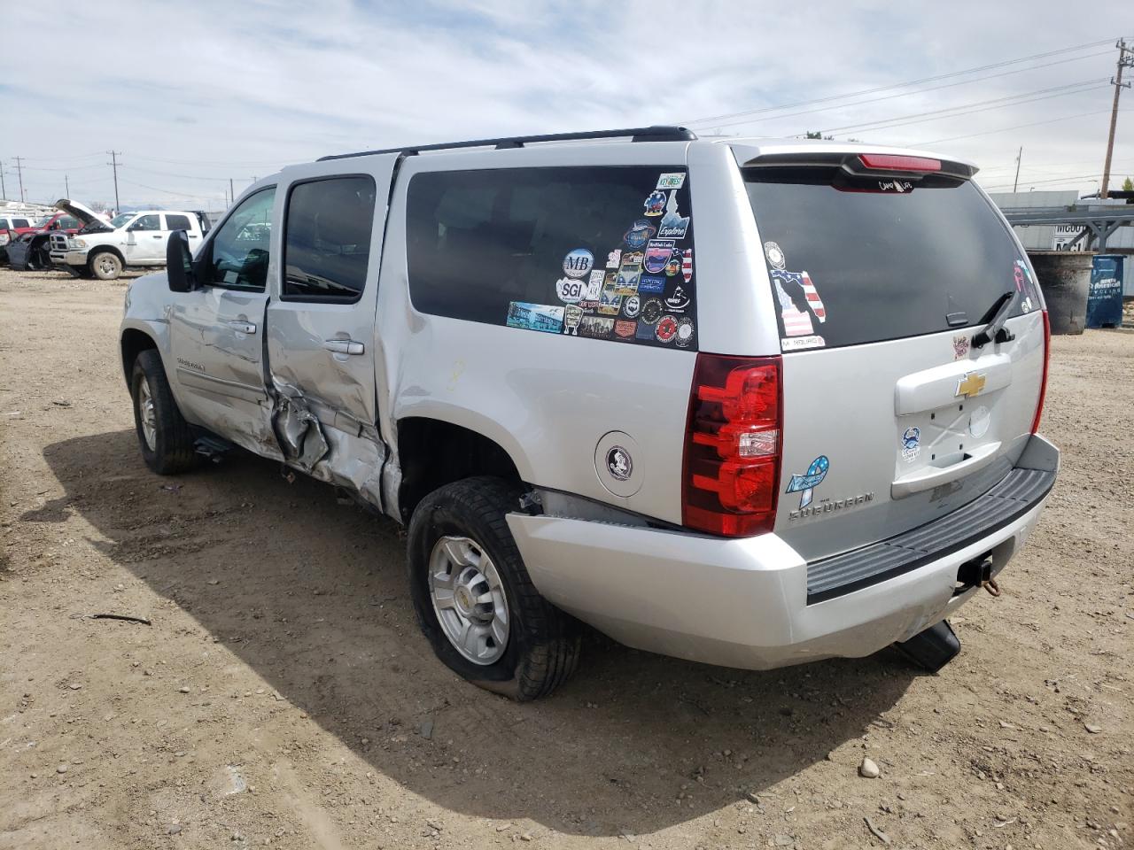 Photo 3 from auction – 2011 CHEVROLET SUBURBAN with VIN 1GNWKLEGXBR365528