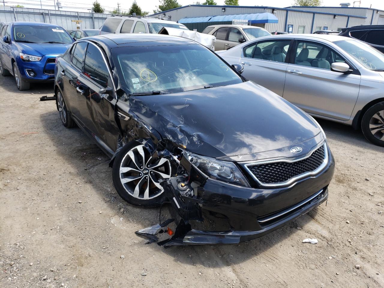 KIA OPTIMA SX 2015 with VIN 5XXGR4A66FG442559 - Photo from auction