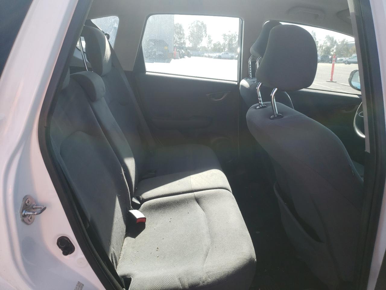Photo 6 from auction – 2013 HONDA FIT with VIN JHMGE8H38DC002062
