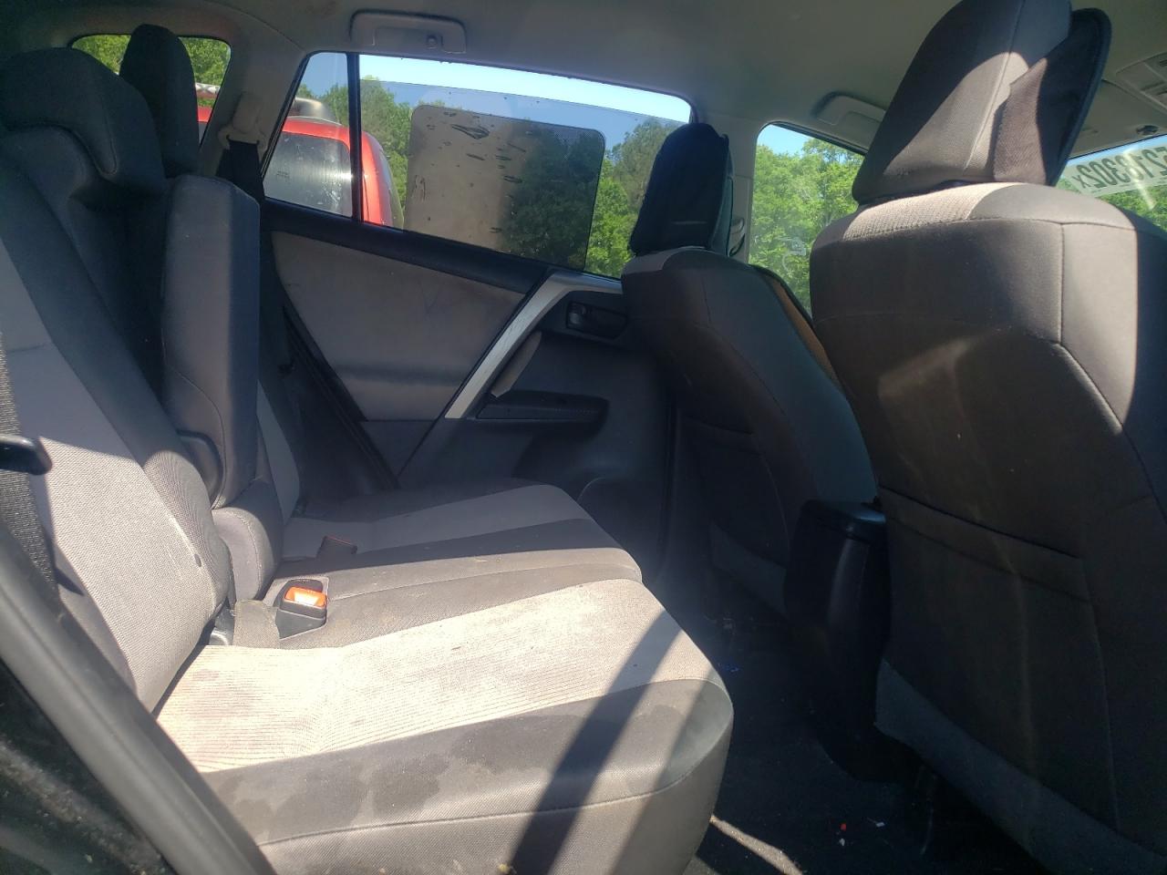 Photo 6 from auction – 2014 TOYOTA RAV4 LE with VIN 2T3ZFREV3EW102636