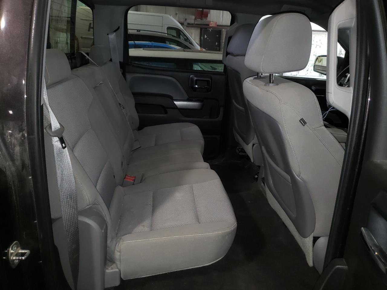 Photo 6 from auction – 2015 CHEVROLET SILVERADO with VIN 3GCUKRECXFG225744