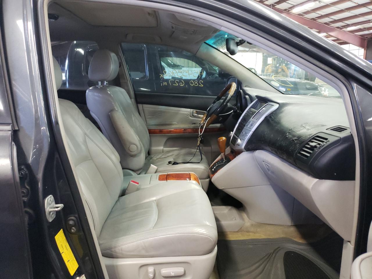 Photo 5 from auction – 2005 LEXUS RX 330 with VIN 2T2HA31U75C055461