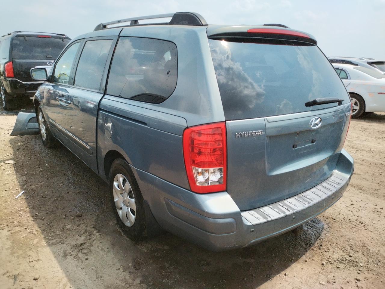 Photo 3 from auction – 2008 HYUNDAI ENTOURAGE with VIN KNDMC233786046265