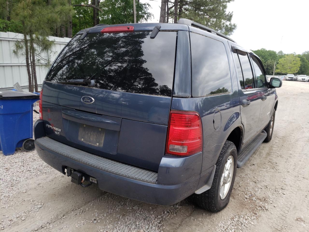 Photo 4 from auction – 2004 FORD EXPLORER X with VIN 1FMZU73KX4UB06158