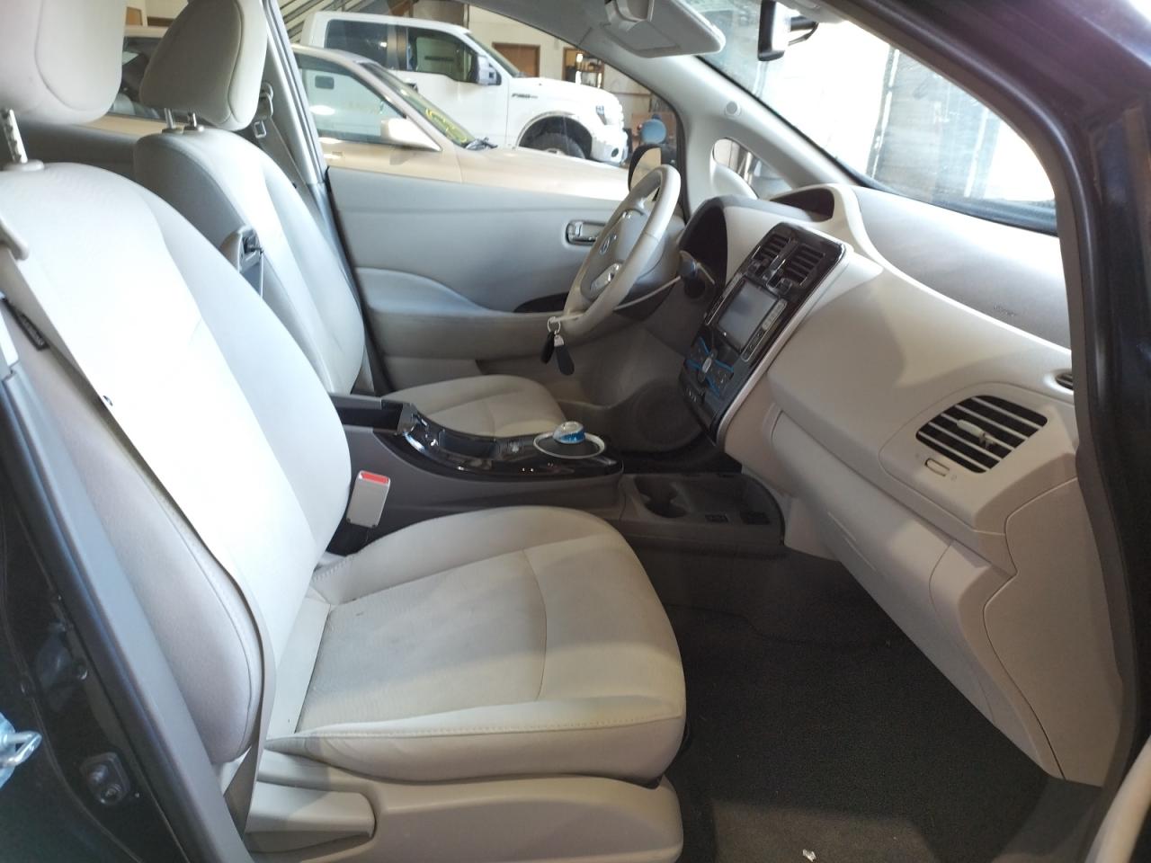 Photo 5 from auction – 2013 NISSAN LEAF S with VIN 1N4AZ0CPXDC408731