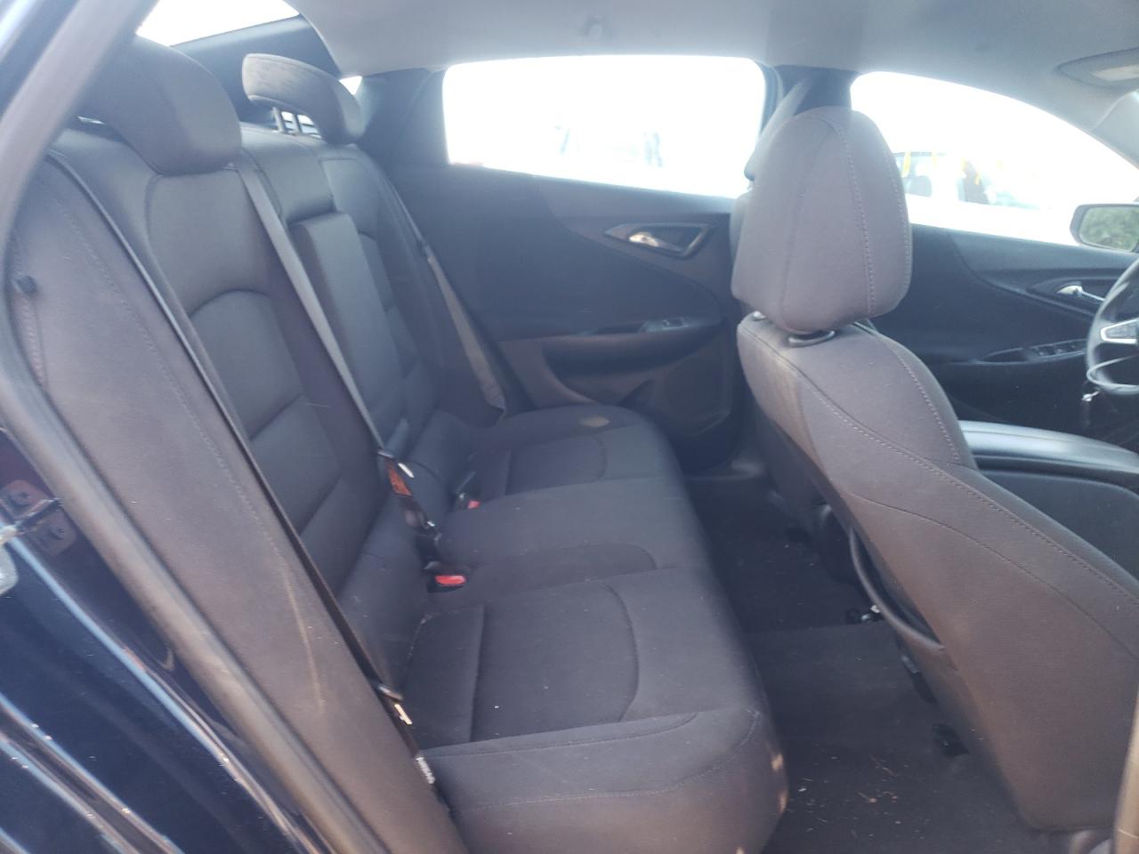Photo 6 from auction – 2020 CHEVROLET MALIBU LT with VIN 1G1ZD5ST6LF092855