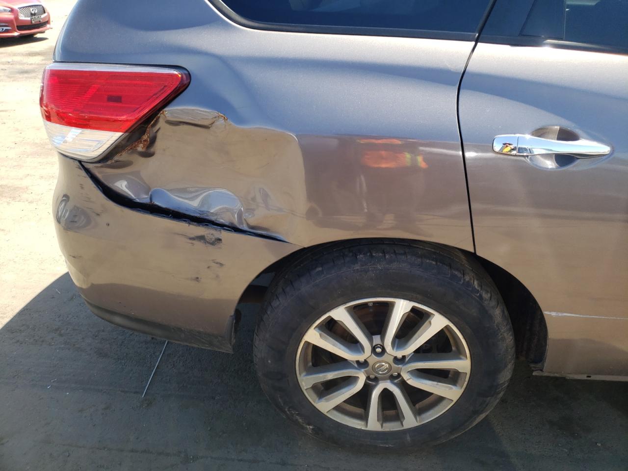 Photo 10 from auction – 2013 NISSAN PATHFINDER with VIN 5N1AR2MM0DC615165