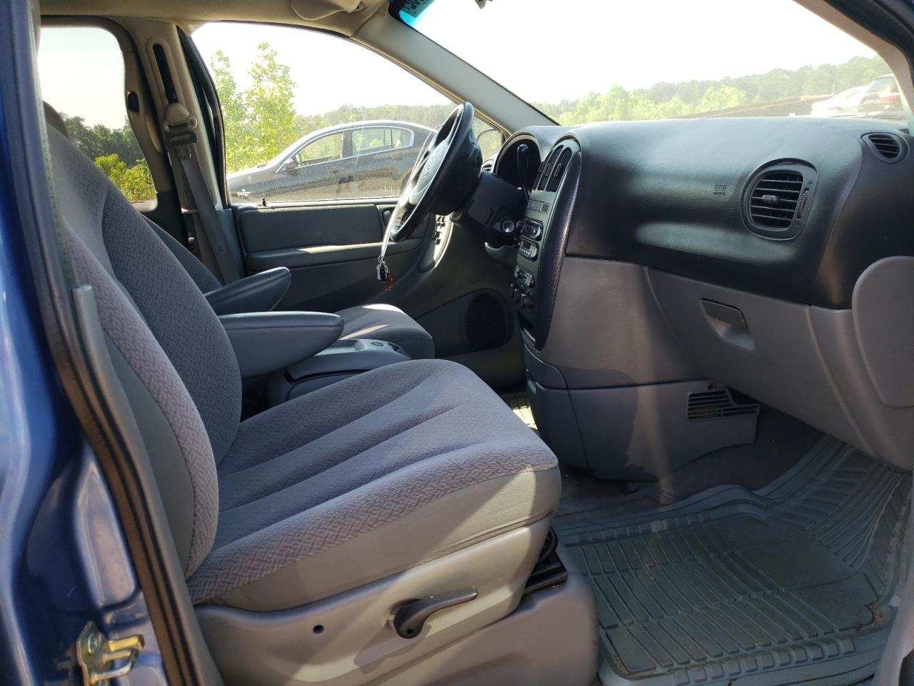 Photo 5 from auction – 2007 DODGE GRAND CARA with VIN 2D4GP44L07R131891