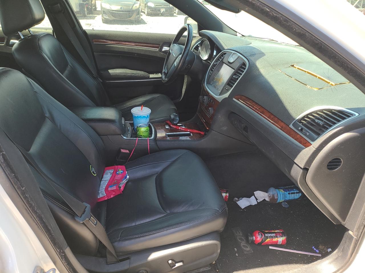 Photo 5 from auction – 2012 CHRYSLER 300 LIMITE with VIN 2C3CCACG9CH165293