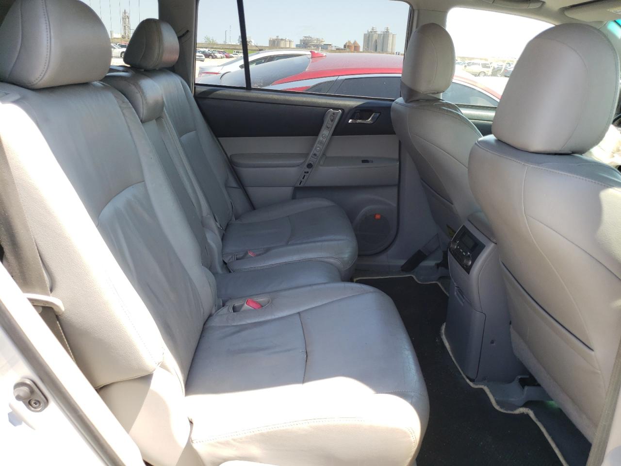 Photo 6 from auction – 2008 TOYOTA HIGHLANDER with VIN JTEDS42A982003502