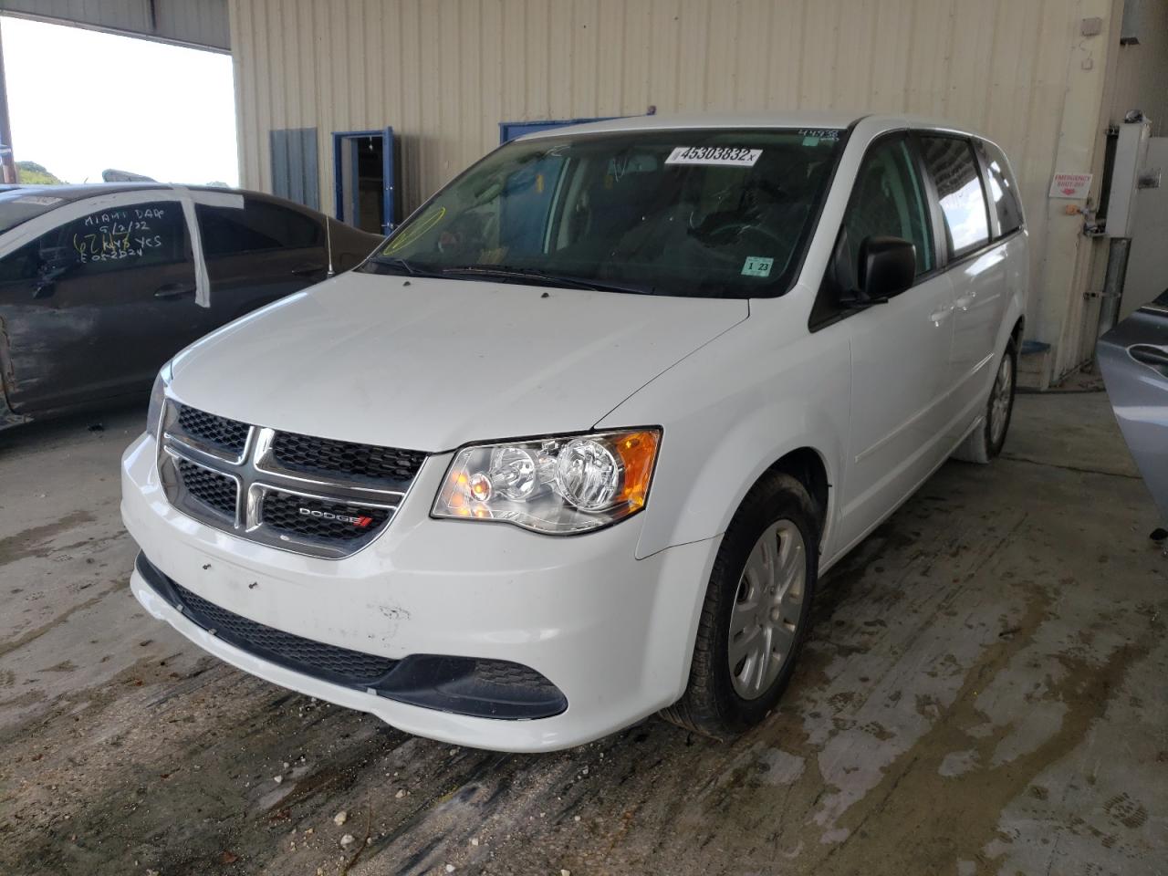 Photo 2 from auction – 2017 DODGE GRAND CARA with VIN 2C4RDGBG9HR834915