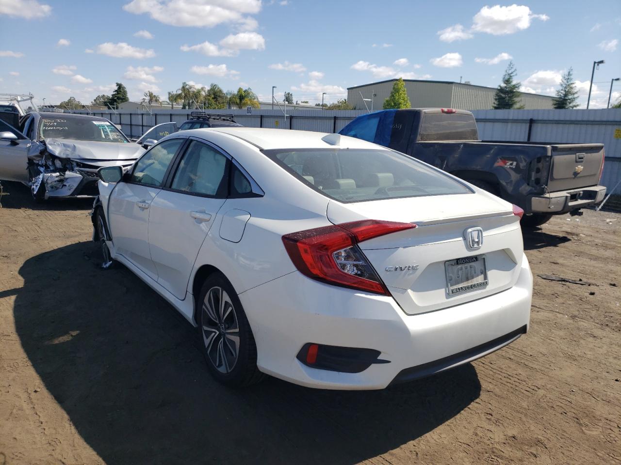 Photo 3 from auction – 2016 HONDA CIVIC EXL with VIN 2HGFC1F71GH638650
