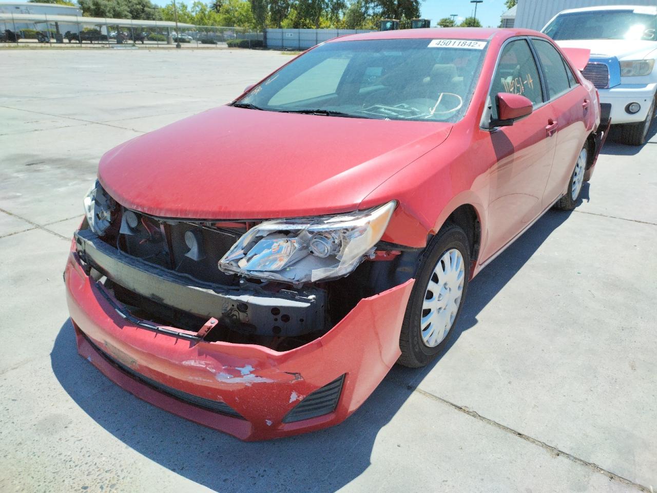 Photo 2 from auction – 2014 TOYOTA CAMRY L with VIN 4T4BF1FK9ER389566