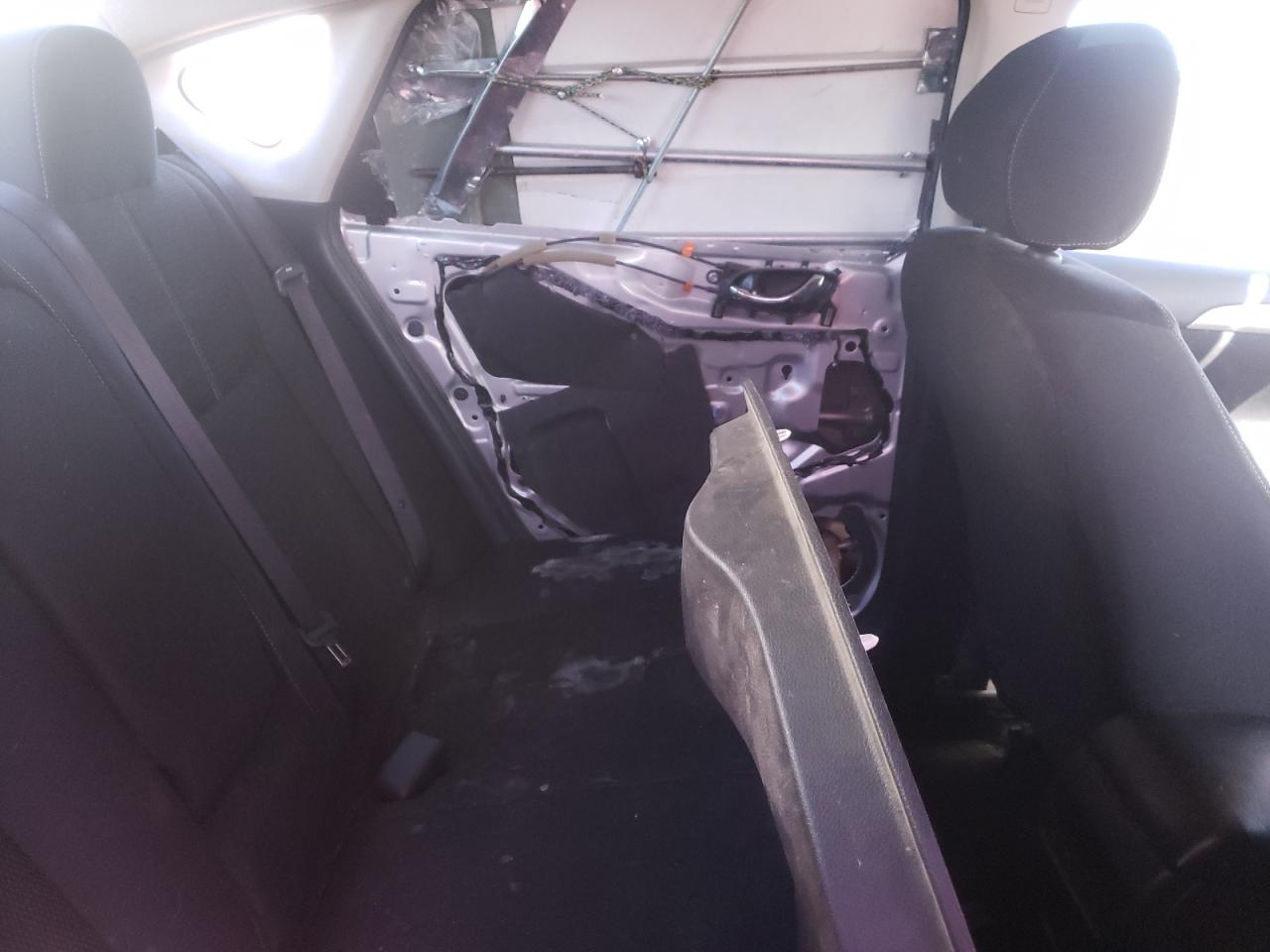 Photo 6 from auction – 2015 NISSAN SENTRA S with VIN 3N1AB7AP9FL659504