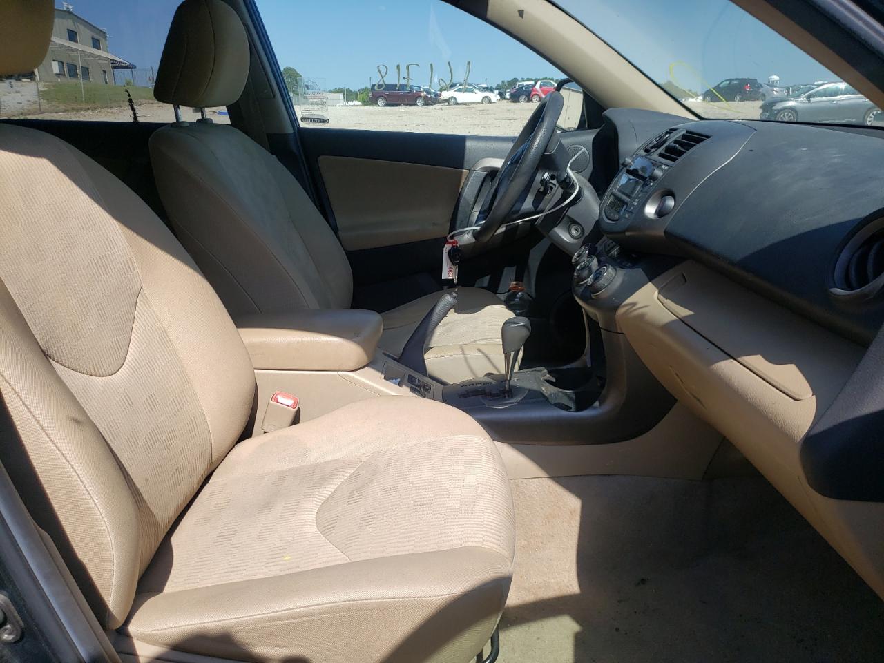Photo 5 from auction – 2011 TOYOTA RAV4 with VIN 2T3ZF4DV4BW076368