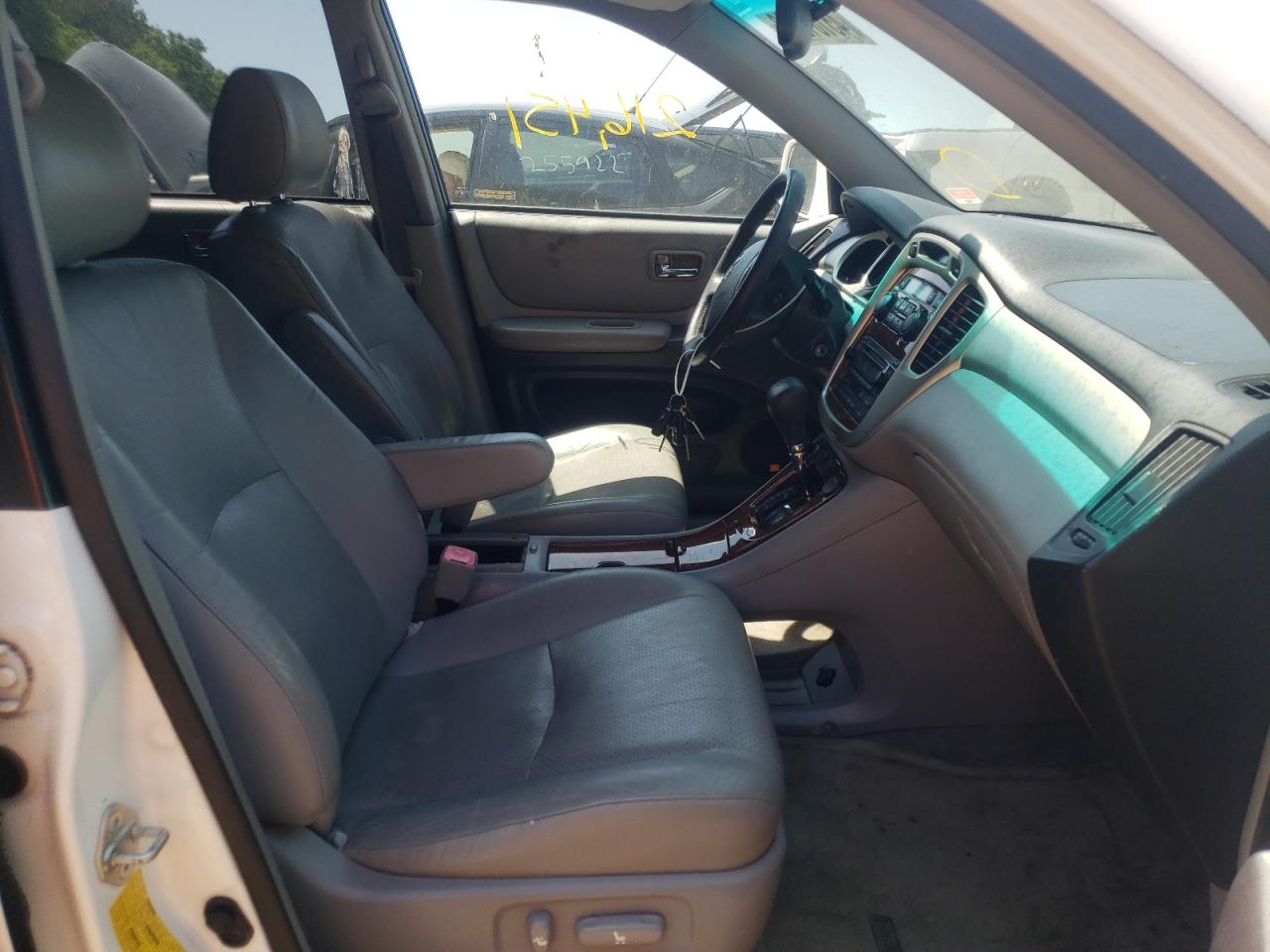 Photo 5 from auction – 2004 TOYOTA HIGHLANDER with VIN JTEEP21A140017783